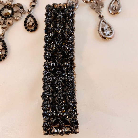 Glamorous Night Out Black Stone Bracelet Earrings - Picture 5 of 8